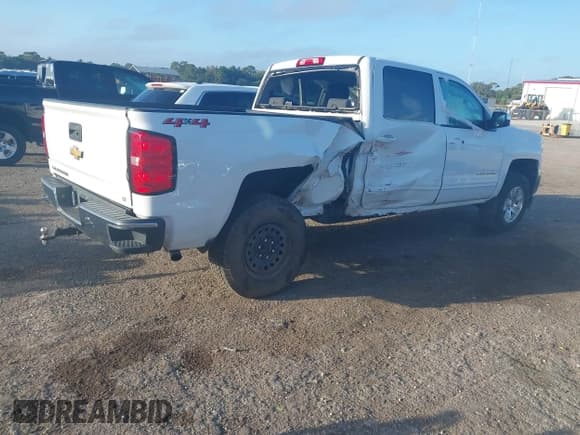 ✅ 2018 Chevrolet Silverado 1500 LT • VIN: 3GCUKREC2JG373136 • Lot: 43377912. Wystawiony na IAAI z przebiegiem 113 869 mil. Bezpłatny archiwum sprzedaży aukcyjnych z USA i szczegółowy raport historii pojazdu na DreamBid. Zdjęcie 4.