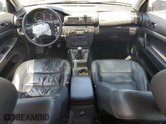 ✅ 2003 Volkswagen Passat GLS • VIN: WVWVD63B03E068400 • Лот: 60284485. Опубликован ранее на Copart с пробегом 242 868 миль. Бесплатный доступ к архиву аукционных продаж из США и подробный отчёт об истории автомобиля на DreamBid. Изображение 8.