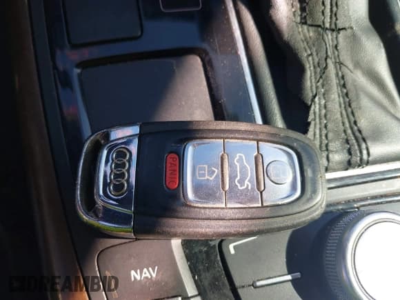 ✅ 2014 Audi A7 Premium Plus • VIN: WAUWGAFC9EN074652 • Lot: 43231485. Wystawiony na IAAI z przebiegiem 175 298 mil. Bezpłatny archiwum sprzedaży aukcyjnych z USA i szczegółowy raport historii pojazdu na DreamBid. Zdjęcie 11.