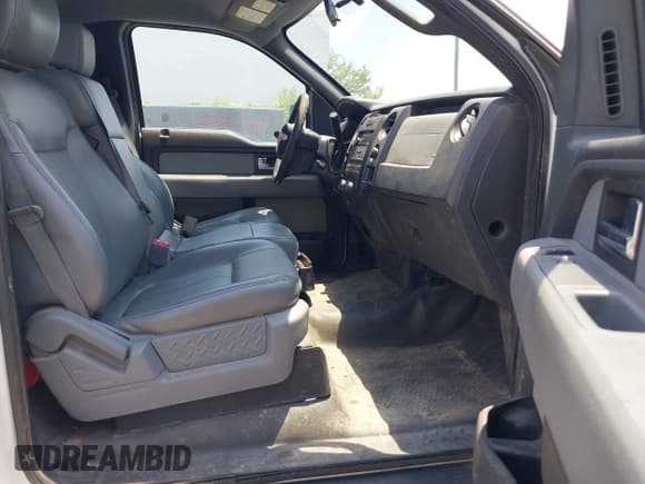 ✅ 2012 Ford F-150 XL • VIN: 1FTMF1CM5CKD69725 • Lot: 42606735. Listed on IAAI with 259,507 mi. Free auction sales archive from the USA and detailed vehicle history report at DreamBid. Image 5.