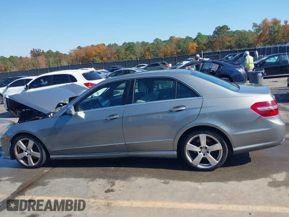 ✅ 2011 Mercedes-Benz E 350 Sport • VIN: WDDHF5GB3BA448497 • Lot: 43619878. Wystawiony na IAAI z przebiegiem 162 823 mil. Bezpłatny archiwum sprzedaży aukcyjnych z USA i szczegółowy raport historii pojazdu na DreamBid. Zdjęcie 14.