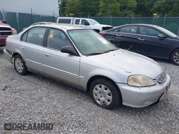 ✅ 2000 Honda Civic VP • VIN: 2HGEJ6616YH514885 • Лот: 43013221. Опубликован ранее на IAAI с пробегом 187 069 миль. Бесплатный доступ к архиву аукционных продаж из США и подробный отчёт об истории автомобиля на DreamBid. Изображение 1.