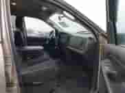 2005 Dodge 3500 SLT z VIN 3D7LS38C25G742321, wystawiony jako IAAI lot #41311486 z przebiegiem 244 511 mil mil oraz . Historia ofert i sprzedaży dostępna na DreamBid. Obrazek 5.