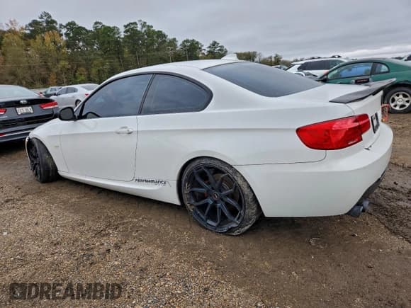 ✅ 2011 BMW 3 Series 328i • VIN: WBAKE5C50BE574261 • Lot: 95937015. Listed on Copart with Not provided. Free auction sales archive from the USA and detailed vehicle history report at DreamBid. Image 2.