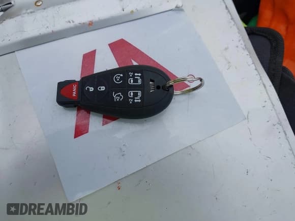 ✅ 2010 Chrysler Town & Country Touring • VIN: 2A4RR5DX3AR125559 • Lot: 43536380. Listed on IAAI with 185,026 mi. Free auction sales archive from the USA and detailed vehicle history report at DreamBid. Image 11.