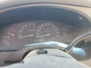 ✅ 2000 Ford Explorer XLT • VIN: 1FMZU83P5YZA33646 • Lot: 87049615. Wystawiony na Copart z przebiegiem 279 992 mil. Bezpłatny archiwum sprzedaży aukcyjnych z USA i szczegółowy raport historii pojazdu na DreamBid. Zdjęcie 9.