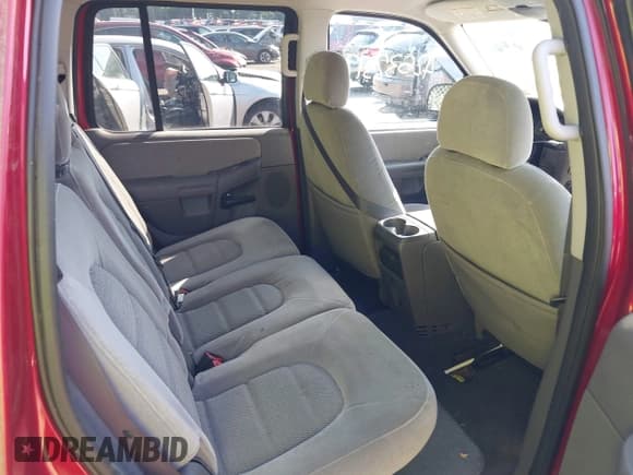 ✅ 2005 Ford Explorer XLT • VIN: 1FMZU73E454A63576 • Lot: 42532397. Listed on IAAI with 99,903 mi. Free auction sales archive from the USA and detailed vehicle history report at DreamBid. Image 8.