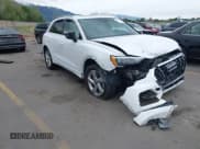 ✅ 2021 Audi Q3 Premium • VIN: WA1AUCF39M1068531 • Lot: 42289153. Wystawiony na IAAI z przebiegiem 96 275 mil. Bezpłatny archiwum sprzedaży aukcyjnych z USA i szczegółowy raport historii pojazdu na DreamBid. Zdjęcie 1.