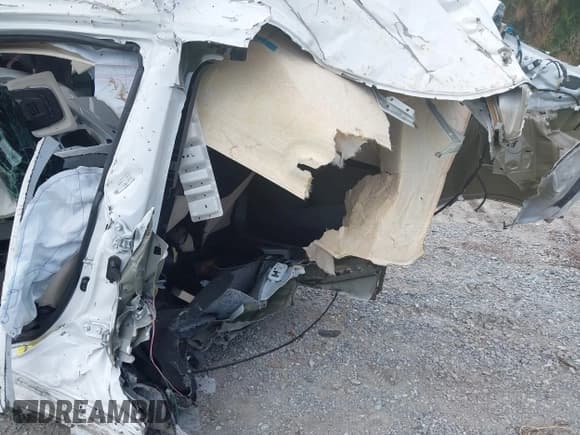 ✅ 2024 Toyota Corolla LE • VIN: 5YFB4MDE8RP082198 • Lot: 43371825. Listed on IAAI with Not provided. Free auction sales archive from the USA and detailed vehicle history report at DreamBid. Image 8.