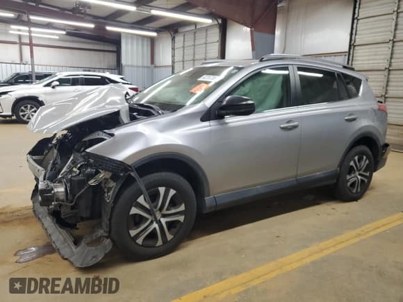 ✅ 2017 Toyota RAV4 LE • VIN: 2T3ZFREVXHW346823 • Lot: 92267865. Wystawiony na Copart z przebiegiem Nie podano. Bezpłatny archiwum sprzedaży aukcyjnych z USA i szczegółowy raport historii pojazdu na DreamBid. Zdjęcie 1.