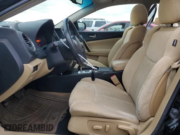 ✅ 2011 Nissan Maxima SV • VIN: 1N4AA5AP7BC848667 • Lot: 90230135. Wystawiony na Copart z przebiegiem 135 000 mil. Bezpłatny archiwum sprzedaży aukcyjnych z USA i szczegółowy raport historii pojazdu na DreamBid. Zdjęcie 7.