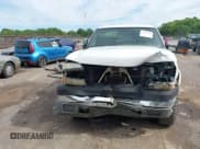 ✅ 2005 Chevrolet Silverado 2500HD LS • VIN: 1GCHK23285F930402 • Lot: 42322628. Wystawiony na IAAI z przebiegiem 218 392 mil. Bezpłatny archiwum sprzedaży aukcyjnych z USA i szczegółowy raport historii pojazdu na DreamBid. Zdjęcie 6.