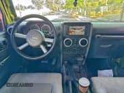 ✅ 2008 Jeep Wrangler Unlimited Sahara • VIN: 1J4GA59148L521893 • Lot: 94819545. Wystawiony na Copart z przebiegiem 149 749 mil. Bezpłatny archiwum sprzedaży aukcyjnych z USA i szczegółowy raport historii pojazdu na DreamBid. Zdjęcie 9.