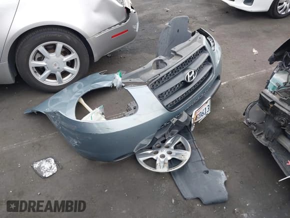 ✅ 2009 Hyundai Santa Fe GLS • VIN: 5NMSG13D99H315224 • Lot: 43442909. Listed on IAAI with 83,026 mi. Free auction sales archive from the USA and detailed vehicle history report at DreamBid. Image 12.