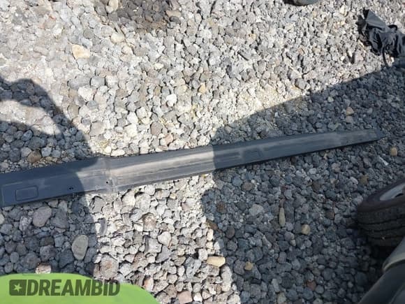 ✅ 2022 Ford F-250 XL • VIN: 1FTBF2B62NEF21705 • Lot: 39947332. Wystawiony na IAAI z przebiegiem 61 110 mil. Bezpłatny archiwum sprzedaży aukcyjnych z USA i szczegółowy raport historii pojazdu na DreamBid. Zdjęcie 12.