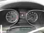 ✅ 2017 Hyundai Santa Fe 2.4L • VIN: 5NMZUDLB6HH005893 • Lot: 40801263. Wystawiony na Copart z przebiegiem 98 006 mil mil. Skorzystaj z bezpłatnego archiwum sprzedaży aukcyjnych z USA i zobacz szczegółowy raport historii pojazdu na DreamBid. Zdjęcie 9.