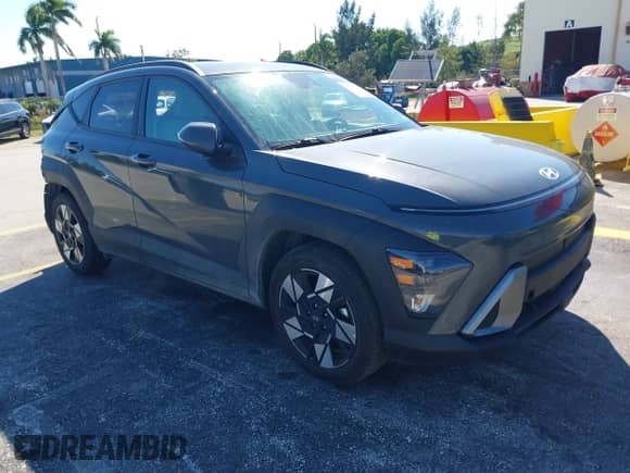 2025 Hyundai Kona SEL с VIN KM8HB3AB2SU286343, выставлен на аукционе IAAI как лот 43581936 с пробегом 15 438 миль миль и . История ставок и продаж доступна на DreamBid. Изображение 1.