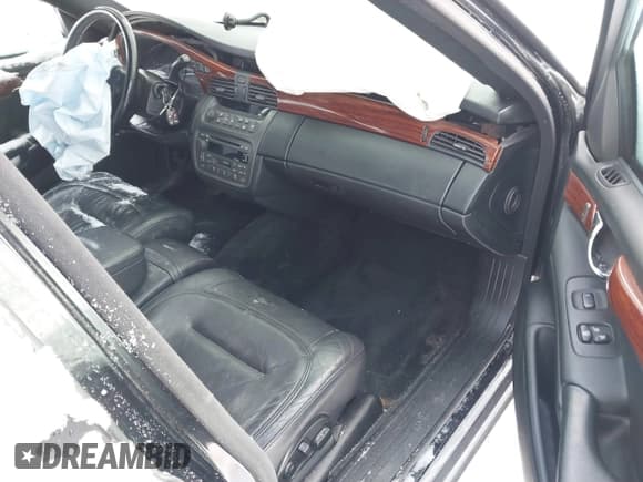 ✅ 2001 Cadillac DeVille • VIN: 1G6KD54Y01U286861 • Лот: 41589690. Опубликован ранее на IAAI с пробегом 79 586 миль. Бесплатный доступ к архиву аукционных продаж из США и подробный отчёт об истории автомобиля на DreamBid. Изображение 5.