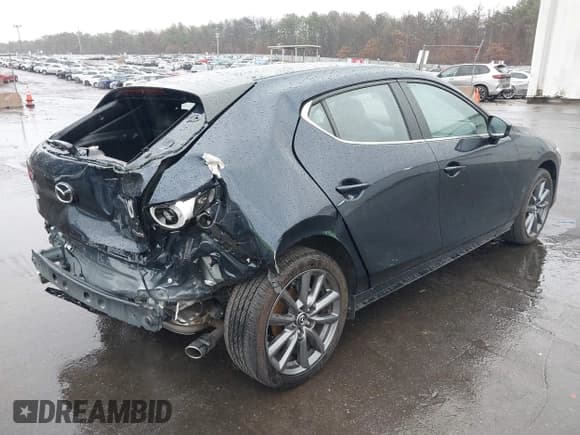 ✅ 2025 Mazda 3 S Preferred • VIN: JM1BPALM9S1778514 • Lot: 43833366. Listed on IAAI with 8,025 mi. Free auction sales archive from the USA and detailed vehicle history report at DreamBid. Image 4.