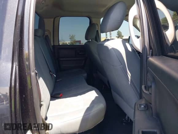 2018 Ram 1500 Tradesman z VIN 1C6RR6FTXJS100752, wystawiony jako IAAI lot #42283635 z przebiegiem 91 347 mil mil oraz . Historia ofert i sprzedaży dostępna na DreamBid. Obrazek 8.