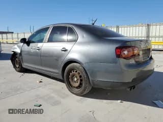 ✅ 2009 Volkswagen Jetta S • VIN: 3VWJM71K39M020123 • Лот: 87101705. Опубликован ранее на Copart с пробегом Не указан. Бесплатный доступ к архиву аукционных продаж из США и подробный отчёт об истории автомобиля на DreamBid. Изображение 2.