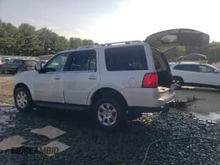 ✅ 2006 Lincoln Navigator Luxury • VIN: 5LMFU28526LJ27018 • Lot: 71225534. Wystawiony na Copart z przebiegiem 158 534 mil. Bezpłatny archiwum sprzedaży aukcyjnych z USA i szczegółowy raport historii pojazdu na DreamBid. Zdjęcie 2.