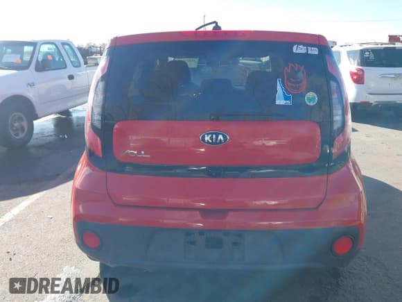 ✅ 2019 Kia Soul • VIN: KNDJN2A24K7668363 • Lot: 43820560. Wystawiony na IAAI z przebiegiem 122 561 mil. Bezpłatny archiwum sprzedaży aukcyjnych z USA i szczegółowy raport historii pojazdu na DreamBid. Zdjęcie 16.