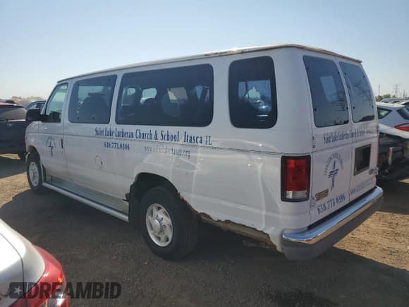 ✅ 2000 Ford Econoline Passenger XL • VIN: 1FBSS31L1YHB41433 • Lot: 81772865. Listed on Copart with 62,074 mi. Free auction sales archive from the USA and detailed vehicle history report at DreamBid. Image 2.
