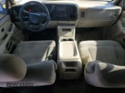 ✅ 2001 Chevrolet Suburban LS • VIN: 3GNEC16T81G222813 • Лот: 57213525. Опубликован ранее на Copart с пробегом 289 901 миль. Бесплатный доступ к архиву аукционных продаж из США и подробный отчёт об истории автомобиля на DreamBid. Изображение 8.