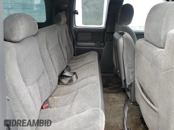 ✅ 2003 Chevrolet Silverado 2500HD LS • VIN: 1GCHC29123E274857 • Лот: 53446795. Опубликован ранее на Copart с пробегом 198 736 миль. Бесплатный доступ к архиву аукционных продаж из США и подробный отчёт об истории автомобиля на DreamBid. Изображение 10.