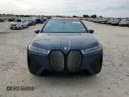 ✅ 2023 BMW iX M60 • VIN: WB533CF01PCM29925 • Lot: 54160244. Wystawiony na Copart z przebiegiem 8 226 mil. Bezpłatny archiwum sprzedaży aukcyjnych z USA i szczegółowy raport historii pojazdu na DreamBid. Zdjęcie 12.