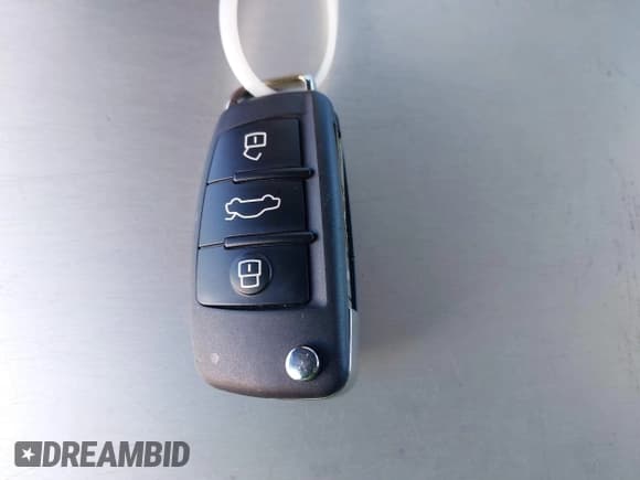 ✅ 2024 Audi Q3 Premium • VIN: WA1AUCF35R1106344 • Lot: 43438422. Wystawiony na IAAI z przebiegiem 12 267 mil. Bezpłatny archiwum sprzedaży aukcyjnych z USA i szczegółowy raport historii pojazdu na DreamBid. Zdjęcie 11.