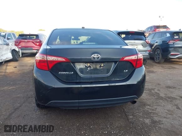 ✅ 2018 Toyota Corolla LE • VIN: 2T1BURHE4JC003606 • Lot: 43213655. Listed on IAAI with 120,560 mi. Free auction sales archive from the USA and detailed vehicle history report at DreamBid. Image 17.