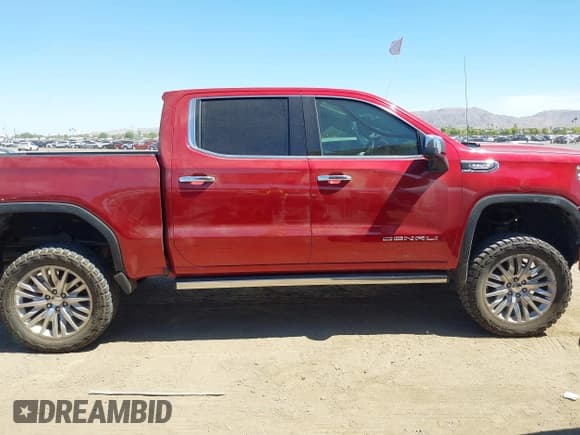 ✅ 2019 GMC Sierra 1500 Denali • VIN: 1GTU9FEL3KZ358575 • Лот: 42901021. Опубликован ранее на IAAI с пробегом Не указан. Бесплатный доступ к архиву аукционных продаж из США и подробный отчёт об истории автомобиля на DreamBid. Изображение 12.