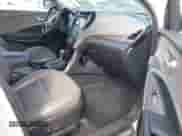 2017 Hyundai Santa Fe 2.4L с VIN 5NMZUDLB3HH003194, выставлен на аукционе IAAI как лот 43219583 с пробегом 174 909 миль миль и . История ставок и продаж доступна на DreamBid. Изображение 5.