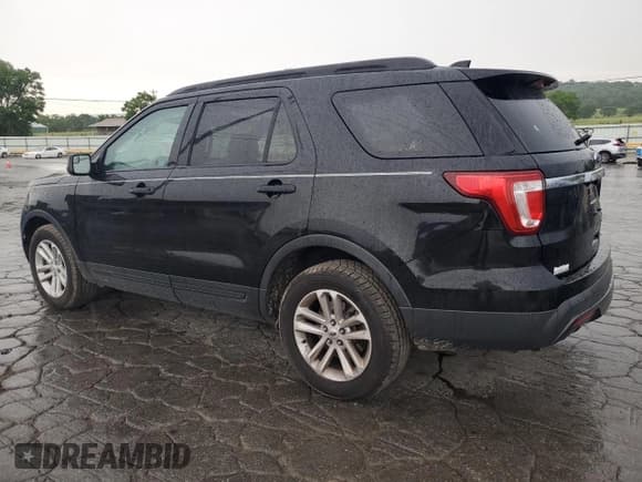 ✅ 2017 Ford Explorer • VIN: 1FM5K7B82HGB27178 • Лот: 57351815. Опубликован ранее на Copart с пробегом 130 259 миль. Бесплатный доступ к архиву аукционных продаж из США и подробный отчёт об истории автомобиля на DreamBid. Изображение 2.