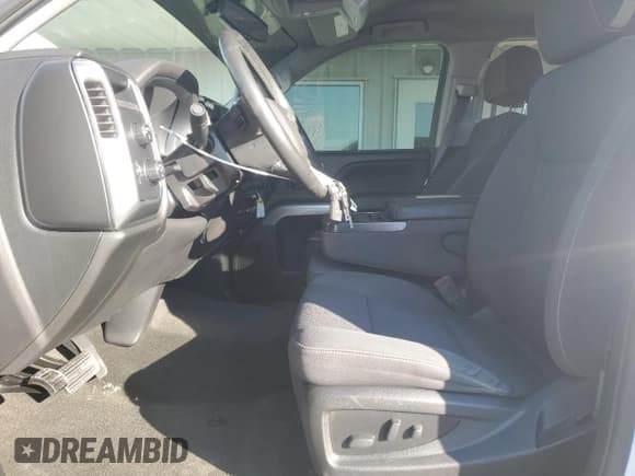 ✅ 2018 Chevrolet Silverado 1500 LT • VIN: 3GCUKREC3JG205943 • Lot: 90894645. Listed on Copart with 95,759 mi. Free auction sales archive from the USA and detailed vehicle history report at DreamBid. Image 7.