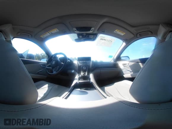 ✅ 2019 Acura RDX Technology • VIN: 5J8TC2H55KL015354 • Lot: 43141701. Wystawiony na IAAI z przebiegiem 78 879 mil. Bezpłatny archiwum sprzedaży aukcyjnych z USA i szczegółowy raport historii pojazdu na DreamBid. Zdjęcie 17.