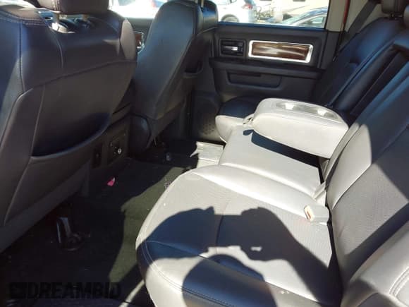 ✅ 2012 Ram 2500 Laramie • VIN: 3C6UD5FL9CG106183 • Lot: 43598403. Wystawiony na IAAI z przebiegiem 150 004 mil. Bezpłatny archiwum sprzedaży aukcyjnych z USA i szczegółowy raport historii pojazdu na DreamBid. Zdjęcie 8.