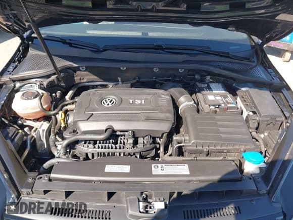 ✅ 2019 Volkswagen Golf GTI S • VIN: 3VW6T7AU1KM027863 • Lot: 41782997. Wystawiony na IAAI z przebiegiem 91 652 mil. Bezpłatny archiwum sprzedaży aukcyjnych z USA i szczegółowy raport historii pojazdu na DreamBid. Zdjęcie 10.