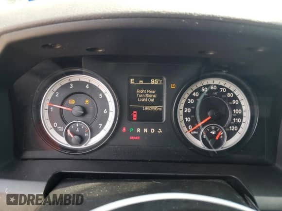 2013 Ram 1500 Express z VIN 1C6RR6KT4DS715839, wystawiony jako Copart lot #60450695 z przebiegiem 185 396 mil mil oraz Szkoda całkowita • Salvage title. Historia ofert i sprzedaży dostępna na DreamBid. Obrazek 9.