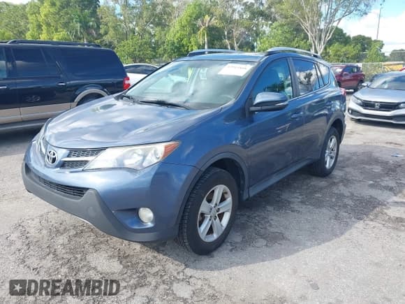 ✅ 2013 Toyota RAV4 XLE • VIN: 2T3WFREV2DW014968 • Lot: 43915808. Listed on IAAI with 147,696 mi. Free auction sales archive from the USA and detailed vehicle history report at DreamBid. Image 2.