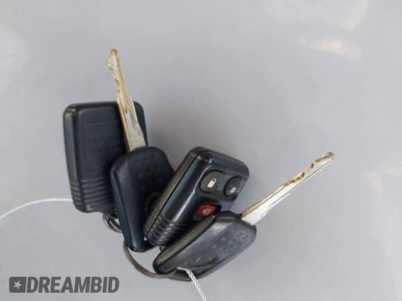 2006 Mercury Mariner Luxury z VIN 4M2YU56196DJ05801, wystawiony jako IAAI lot #42528336 z przebiegiem 162 851 mil mil oraz . Historia ofert i sprzedaży dostępna na DreamBid. Obrazek 11.