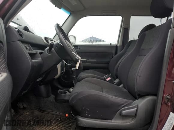 ✅ 2004 Scion xB • VIN: JTLKT334740145448 • Лот: 82768835. Опубликован ранее на Copart с пробегом 161 059 миль. Бесплатный доступ к архиву аукционных продаж из США и подробный отчёт об истории автомобиля на DreamBid. Изображение 7.