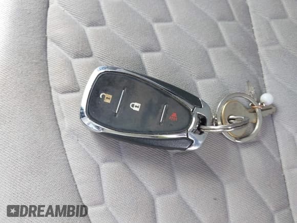 ✅ 2019 Chevrolet Equinox LS • VIN: 3GNAXHEV6KS671176 • Лот: 43320310. Опубликован ранее на IAAI с пробегом 105 395 миль. Бесплатный доступ к архиву аукционных продаж из США и подробный отчёт об истории автомобиля на DreamBid. Изображение 11.