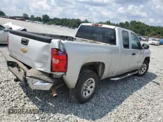 2013 Chevrolet Silverado 1500 Work Truck with VIN 1GCRCPEA2DZ399603, listed as a Copart auction lot 69561575 with 140,966 mi miles and Salvage title. Bid and sale history available at DreamBid. Image 3.