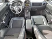 ✅ 2017 Jeep Patriot Sport • VIN: 1C4NJPBA4HD158671 • Лот: 93853255. Опубликован ранее на Copart с пробегом 98 705 миль. Бесплатный доступ к архиву аукционных продаж из США и подробный отчёт об истории автомобиля на DreamBid. Изображение 8.