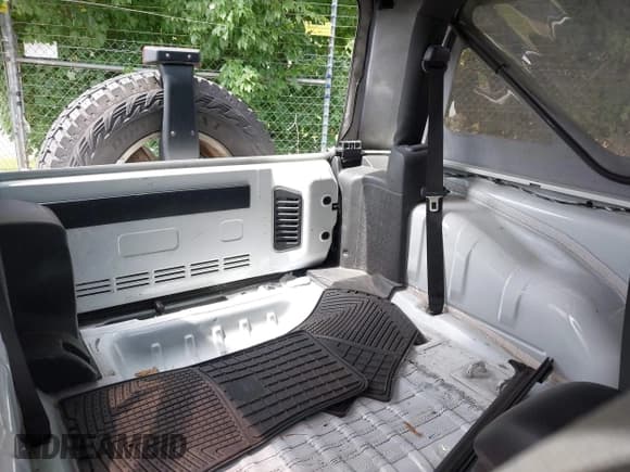 ✅ 2012 Jeep Wrangler Rubicon • VIN: 1C4BJWCG5CL151534 • Lot: 42284797. Listed on IAAI with 114,719 mi. Free auction sales archive from the USA and detailed vehicle history report at DreamBid. Image 8.