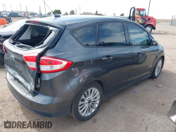 ✅ 2018 Ford C-Max SE • VIN: 1FADP5AU7JL101909 • Lot: 42146442. Wystawiony na IAAI z przebiegiem 145 319 mil. Bezpłatny archiwum sprzedaży aukcyjnych z USA i szczegółowy raport historii pojazdu na DreamBid. Zdjęcie 4.