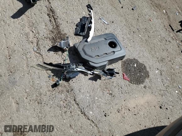 ✅ 2017 Hyundai Santa Fe 2.4L • VIN: 5XYZTDLB2HG404720 • Лот: 58651293. Опубликован ранее на Copart с пробегом 109 000 миль. Бесплатный доступ к архиву аукционных продаж из США и подробный отчёт об истории автомобиля на DreamBid. Изображение 12.